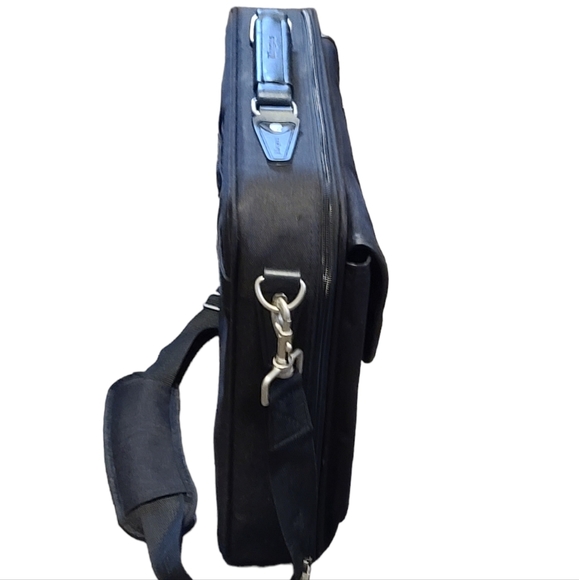 Tarsus Laptop/Tablet Case - Picture 9 of 12